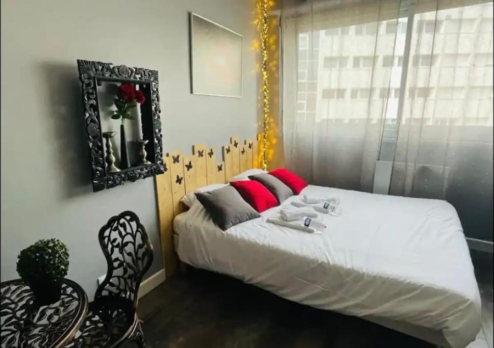 Orphelin Studio Avec Balneo Proche Centre Ville Ρενς Εξωτερικό φωτογραφία