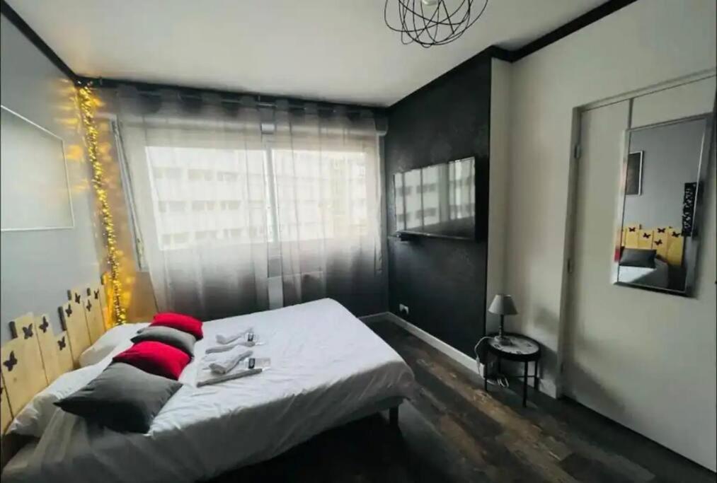 Orphelin Studio Avec Balneo Proche Centre Ville Ρενς Εξωτερικό φωτογραφία