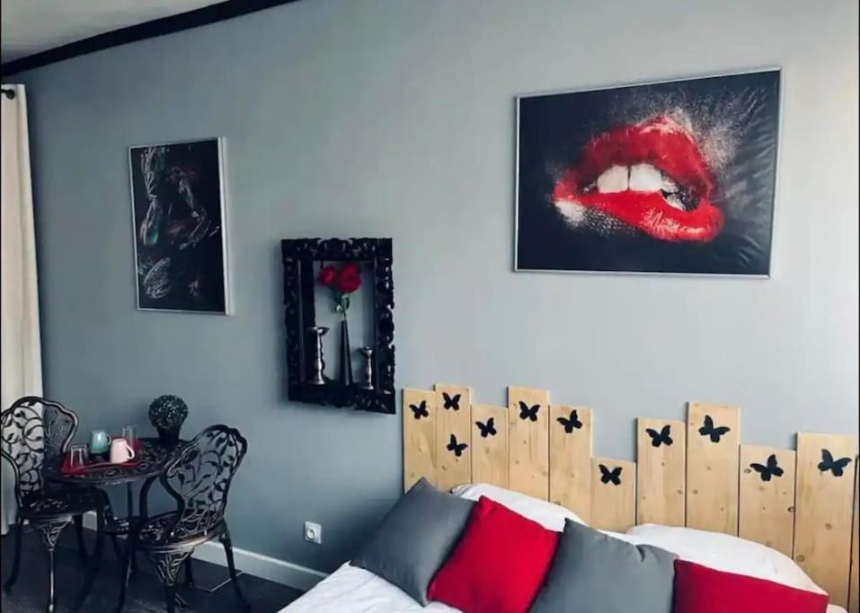 Orphelin Studio Avec Balneo Proche Centre Ville Ρενς Εξωτερικό φωτογραφία